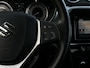 Suzuki Vitara 1.4 Boosterjet Comfort Smart Hybrid, TWO-TONE, NAVIGATIE, CRUISE CONTROL, CAMERA, KEYLESS, DAB, LED, CLIMATE CONTROL, STOELVERWARMING, LICHTMETAAL 17"