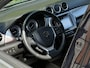 Suzuki Vitara 1.4 Boosterjet Comfort Smart Hybrid, TWO-TONE, NAVIGATIE, CRUISE CONTROL, CAMERA, KEYLESS, DAB, LED, CLIMATE CONTROL, STOELVERWARMING, LICHTMETAAL 17"