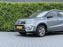 Suzuki Vitara 1.4 Boosterjet Comfort Smart Hybrid, TWO-TONE, NAVIGATIE, CRUISE CONTROL, CAMERA, KEYLESS, DAB, LED, CLIMATE CONTROL, STOELVERWARMING, LICHTMETAAL 17"