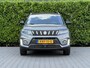 Suzuki Vitara 1.4 Boosterjet Comfort Smart Hybrid, TWO-TONE, NAVIGATIE, CRUISE CONTROL, CAMERA, KEYLESS, DAB, LED, CLIMATE CONTROL, STOELVERWARMING, LICHTMETAAL 17"
