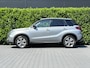 Suzuki Vitara 1.4 Boosterjet Comfort Smart Hybrid, TWO-TONE, NAVIGATIE, CRUISE CONTROL, CAMERA, KEYLESS, DAB, LED, CLIMATE CONTROL, STOELVERWARMING, LICHTMETAAL 17"