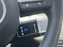 Hyundai Kona Electric Long Range Pure Edition 64.8 kWh | Parkeersensoren voor en achter | Adaptieve Cruise Control | Keyless entry en start |
