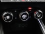 Renault Clio 1.0 TCe Intens | Afneembare trekhaak | Navigatie | Climate control | Cruise control |