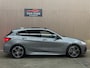 BMW 1-Serie 120i M-Pakket 2023 PANO LED CRUISE CAR-PLAY BLUETOOTH