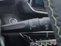 Peugeot e-2008 EV GT Pack 50 kWh Panoramadak | Vol Leder | Voorruitverwarming | Stoelverwarming | Camera | Cruise control Adaptive | Keyless | Full LED | Full map navigatie | Carplay/android auto |