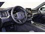 Volvo XC60 T6 Recharge AWD Plus Dark - IntelliSafe Assist & Surround - Harman/Kardon audio - Parkeercamera achter - Verwarmde voorstoelen, stuur & achterbank - Parkeersensoren voor & achter - Elektr. bedienb. voorstoelen met geheugen - Draadloze tel. lader - Extra getint glas - 21' LMV