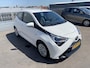 Toyota Aygo 1.0 VVT-i x-play Apple Carplay/Android Auto, achteruitrij camera, airconditioning, Nederlandse auto!