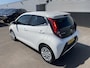 Toyota Aygo 1.0 VVT-i x-play Apple Carplay/Android Auto, achteruitrij camera, airconditioning, Nederlandse auto!