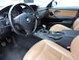BMW 3-Serie Touring 320i Business Line Leer | Navi | LMV | PDC achter | CPV | Cruise
