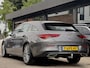 Mercedes-Benz CLA Shooting Brake 180 AUT7 SOLUTION LUXURY VOL-LEDER 18 INCH-LMV NAVI CAMERA DIGI-DASH LED PDC