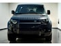 Land Rover Defender 110 2.0 P300e 110 X-Dynamic HSE 297kW/404pk Aut8 PANORAMADAK + ADAPT.CRUISE + LUCHTVERING + MERIDIAN AUDIO + EL.TREKHAAK + LEER + STOEL-&STUURVERWARMING + 360 CAMERA + HEAD-UP + PARKSENSOREN + 22" LM-VELGEN!!