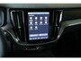 Volvo V60 B4 Essential Edition | Stoelverwarming | Stuurwielverwarming | Parkeersensoren voor + achter | Parkeercamera | BLIS | Lederen Bekleding | Pilot Assist | Google Infotainment