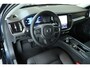 Volvo V60 B4 Essential Edition | Stoelverwarming | Stuurwielverwarming | Parkeersensoren voor + achter | Parkeercamera | BLIS | Lederen Bekleding | Pilot Assist | Google Infotainment