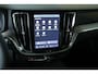 Volvo V60 B4 Essential Edition | Stoelverwarming | Stuurwielverwarming | Parkeersensoren voor + achter | Parkeercamera | BLIS | Lederen Bekleding | Pilot Assist | Google Infotainment