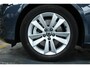 Volvo V60 B4 Essential Edition | Stoelverwarming | Stuurwielverwarming | Parkeersensoren voor + achter | Parkeercamera | BLIS | Lederen Bekleding | Pilot Assist | Google Infotainment