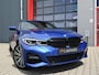 BMW 3-Serie Touring 330e High Executive | M-Sport | Pano | 360 | Laser Led | Keyless | Carplay / Android Auto | Cruise | Ambient | Stoel & Stuurwielverwarming | Memory | Trekhaak | Vernasca Cognac