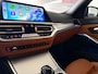 BMW 3-Serie Touring 330e High Executive | M-Sport | Pano | 360 | Laser Led | Keyless | Carplay / Android Auto | Cruise | Ambient | Stoel & Stuurwielverwarming | Memory | Trekhaak | Vernasca Cognac
