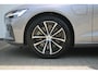 Volvo V60 T6 Automaat Plug-in hybrid AWD Plus Dark | Adaptive Cruisecontrol| Blind Spot | 360 Camera | Premium Audio by Harman/Kardon | Semi Elektr. Trekhaak | Stoelverwarming voor & achter | Stuurverwarming|Electrisch bedienbare voorstoelen.