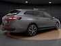 Volkswagen Passat Variant 1.5 eHybrid R-Line | Pano Dak | Trekhaak | Head-up Display | 360 Camera | Side Assist | ACC | Elek. Achterklep | Elek. Stoelen | Stuur-/Stoelverwarming V+A | Sportstoelen | 19'' |