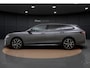 Volkswagen Passat Variant 1.5 eHybrid R-Line | Pano Dak | Trekhaak | Head-up Display | 360 Camera | Side Assist | ACC | Elek. Achterklep | Elek. Stoelen | Stuur-/Stoelverwarming V+A | Sportstoelen | 19'' |