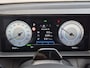 Hyundai Inster Evolve Plus 49 kWh / SOH 100% / Origineel Nederlands / Fabrieksgarantie tot 03-2030 / Stuur & Stoelverwarming / V2L / Stuur- & Stoelverwarming / CCS snelladen / warmtepomp / Rondomzicht camera / Draadloze telefoon lader / Apple Carplay Android Auto /