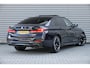 BMW 5-Serie 530e xDrive High Executive M-Sport | Schuifdak | Massage | Alcantara | Ventilatie | HUD | Laser | H&K |