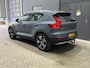 Volvo XC40 2.0 B4 Momentum Pro | ACC | Trekhaak | Stoel+Stuurverwarming | Camera | BLIS | 19 Inch