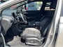 MG MG4 Electric Luxury 64 kWh SOH 95% | 7.000KM! |360 CAMERA| 7 JAAR MG GARANTIE T/M 04-2031| ELEK. STOEL| DODE HOEK SENSOR| STOEL + STUURVERWARMING| ADAPTIVE CRUISE CONTROL