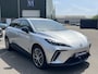 MG MG4 Electric Luxury 64 kWh SOH 95% | 7.000KM! |360 CAMERA| 7 JAAR MG GARANTIE T/M 04-2031| ELEK. STOEL| DODE HOEK SENSOR| STOEL + STUURVERWARMING| ADAPTIVE CRUISE CONTROL