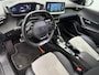 Peugeot e-2008 EV GT Pack 50 kWh 3-Fase SOH 89,8% | Panoramadak | 3D i-Cockpit | Navigatie | Camera | Carplay&Android