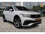Volkswagen Tiguan 1.4 TSI eHybrid R-Line | Trekhaak | ACC | 19 Inch |