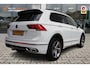 Volkswagen Tiguan 1.4 TSI eHybrid R-Line | Trekhaak | ACC | 19 Inch |