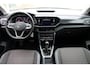 Volkswagen T-Cross 1.0 TSI 110pk Style DSG Automaat / Navigatie by APP / LM 17 inch / Camera / Parkeersensoren / LED