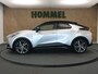Toyota C-HR / C-HR+ 1.8 Hybrid 140 Executive - ORIGINEEL NEDERLANDSE AUTO - AFKOMSTIG VAN 1E EIGENAAR - PANORAMADAK - ELEKTRISCHE STOELVERSTELLING BESDTUURDERSSTOEL VOOR MET GEHEUGEN- PARKEERSENSOREN VOOR/ ACHTER - PARKEERASSISTENT - TWO TONE LAK - 19 INCH LICHT METALEN VELGEN - ELEKTRISCHE ACHTERKLEP