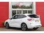 Ford Kuga 2.5 PHEV 225PK ST-LINE X | ELEKTRISCH WEGKLAPBARE TREKHAAK | NAVIGATIE | WINTER PACK: VOORRUIT/STUUR/STOEL VERWARMING | ACHTERBANK VERWARMING | DODEHOEKDETECTIE | CAMERA VOOR + ACHTER | KEYLESS ENTRY/START | RODE REMKLAUWEN | ADAPTIVE CRUISE CONTROL | DAB+ RADIO | APPLE CARPLAY/ANDROID AUTO | 19" LICHTMETALEN VELGEN | PARKEERSENSOREN VOOR + ACHTER | AUTOMATISCH INPARKEREN | ELEKTRISCH BEDIENBARE ACHTERKLEP |