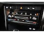 Volkswagen T-Roc 1.5 TSI 150pk DSG R-Line Trekhaak Camera Stoelverwarming Massage Virtual Cockpit Navigatie