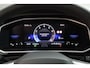 Volkswagen T-Roc 1.5 TSI 150pk DSG R-Line Trekhaak Camera Stoelverwarming Massage Virtual Cockpit Navigatie