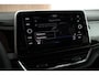 Volkswagen T-Roc 1.5 TSI 150pk DSG R-Line Trekhaak Camera Stoelverwarming Massage Virtual Cockpit Navigatie