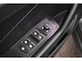 Volkswagen T-Roc 1.5 TSI 150pk DSG R-Line Trekhaak Camera Stoelverwarming Massage Virtual Cockpit Navigatie