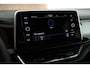 Volkswagen T-Roc 1.5 TSI 150pk DSG R-Line Trekhaak Camera Stoelverwarming Massage Virtual Cockpit Navigatie