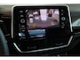 Volkswagen T-Roc 1.5 TSI 150pk DSG R-Line Trekhaak Camera Stoelverwarming Massage Virtual Cockpit Navigatie