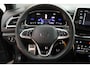 Volkswagen T-Roc 1.5 TSI 150pk DSG R-Line Trekhaak Camera Stoelverwarming Massage Virtual Cockpit Navigatie