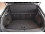 Volkswagen T-Roc 1.5 TSI 150pk DSG R-Line Trekhaak Camera Stoelverwarming Massage Virtual Cockpit Navigatie