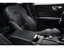 Volvo V60 2.0 T8 Recharge AWD R-Design | LOUNGE / CLIMATE PRO- PACK | PANORAMADAK | ACHTERVANKVERWARMING | HEAD UP | 360 CAMERA | TREKHAAK