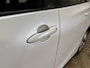 Toyota Prius 1.8 White Edition Adaptive Cruise / HUD / Keyless / Stoelverwarming / JBL / Camera / Navigatie / 17'' LMV