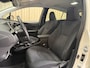 Toyota Prius 1.8 White Edition Adaptive Cruise / HUD / Keyless / Stoelverwarming / JBL / Camera / Navigatie / 17'' LMV