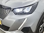 Peugeot 2008 SUV Allure 130pk Automaat | Navigatie | Climate Control | Cruise Control | Led koplampen | Parkeersensoren | Armsteun | Elektrisch inklapbare spiegels | Apple Carplay / Android Auto | Bluetooth | DAB+ radio | Donker getint glas | Dealeronderhouden | 17" lichtmetalen velgen |