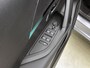 Peugeot 2008 SUV Allure 130pk Automaat | Navigatie | Climate Control | Cruise Control | Led koplampen | Parkeersensoren | Armsteun | Elektrisch inklapbare spiegels | Apple Carplay / Android Auto | Bluetooth | DAB+ radio | Donker getint glas | Dealeronderhouden | 17" lichtmetalen velgen |
