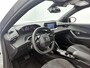 Peugeot 2008 SUV Allure 130pk Automaat | Navigatie | Climate Control | Cruise Control | Led koplampen | Parkeersensoren | Armsteun | Elektrisch inklapbare spiegels | Apple Carplay / Android Auto | Bluetooth | DAB+ radio | Donker getint glas | Dealeronderhouden | 17" lichtmetalen velgen |