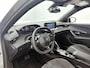 Peugeot 2008 SUV Allure 130pk Automaat | Navigatie | Climate Control | Cruise Control | Led koplampen | Parkeersensoren | Armsteun | Elektrisch inklapbare spiegels | Apple Carplay / Android Auto | Bluetooth | DAB+ radio | Donker getint glas | Dealeronderhouden | 17" lichtmetalen velgen |